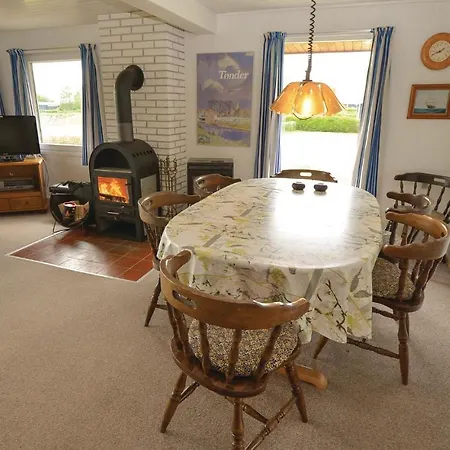 Stunning In With Kitchen Holiday home